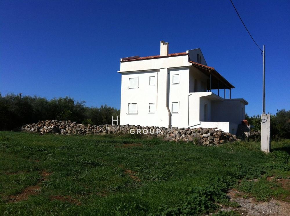 (For Sale) Redidential Detached House || Sikiona / Kiato - 320sq 6B/R, 215000€