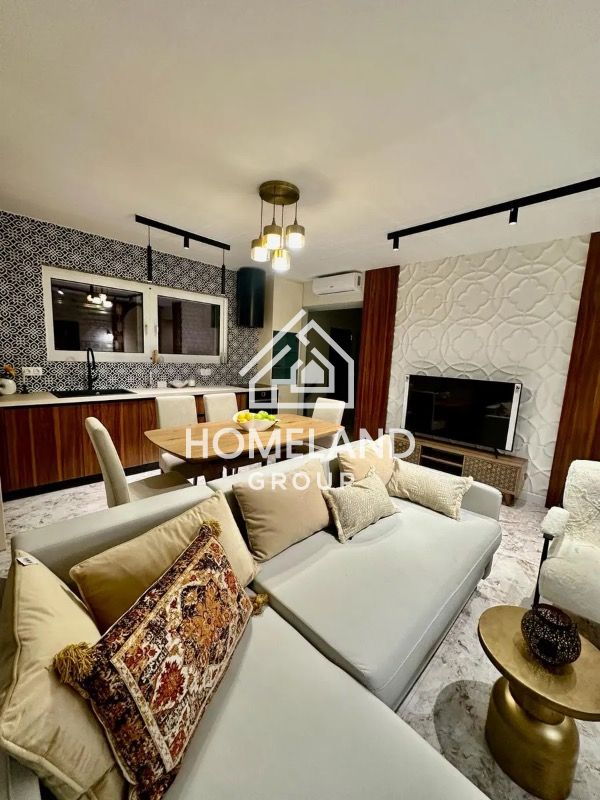 (For Sale) Redidential Apartment || Palaio Faliro / Floisvos - 90sq 2B/R, 400000&euro;