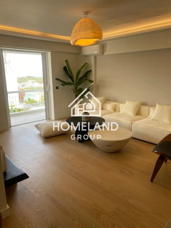 (For Sale) Redidential Apartment || Vouliagmeni / Center - 85sq 2B/R, 750000&euro;